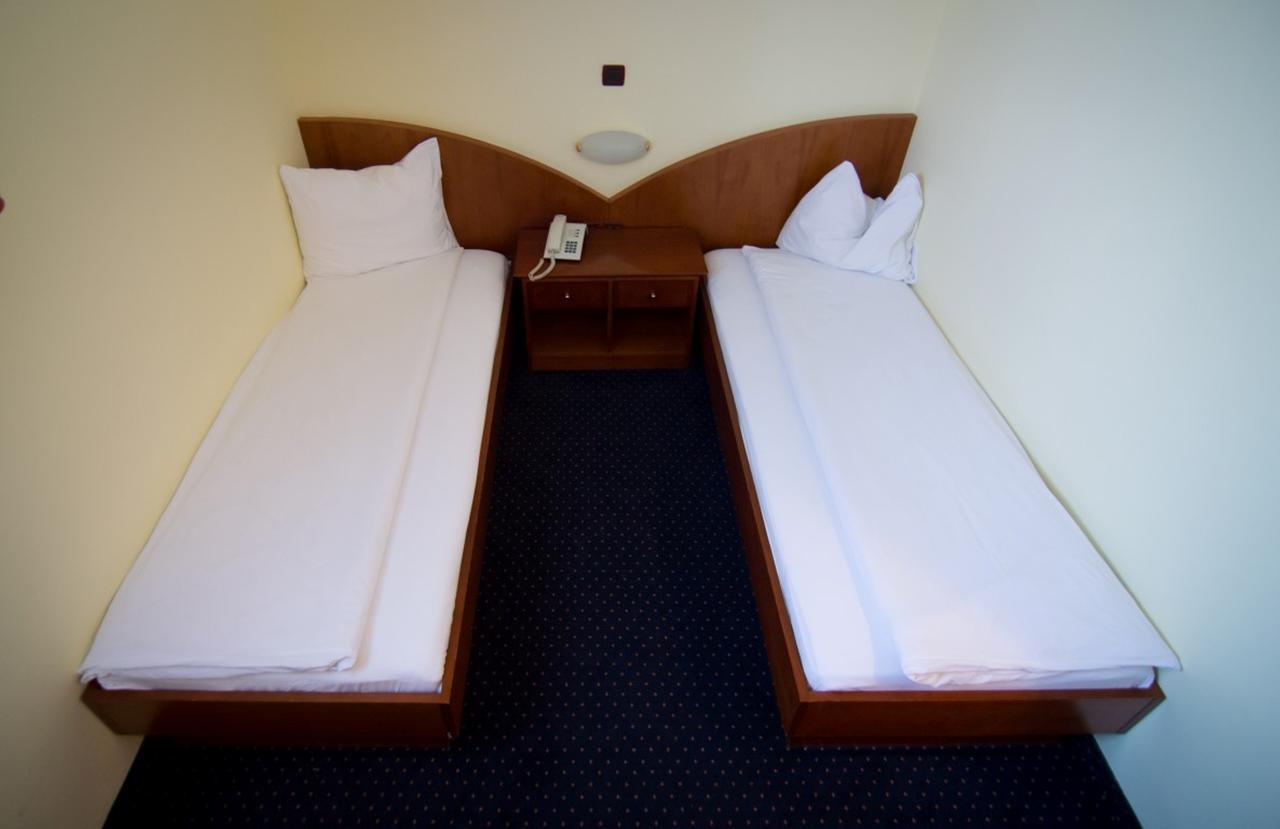Hotel Ana Gospić Dış mekan fotoğraf