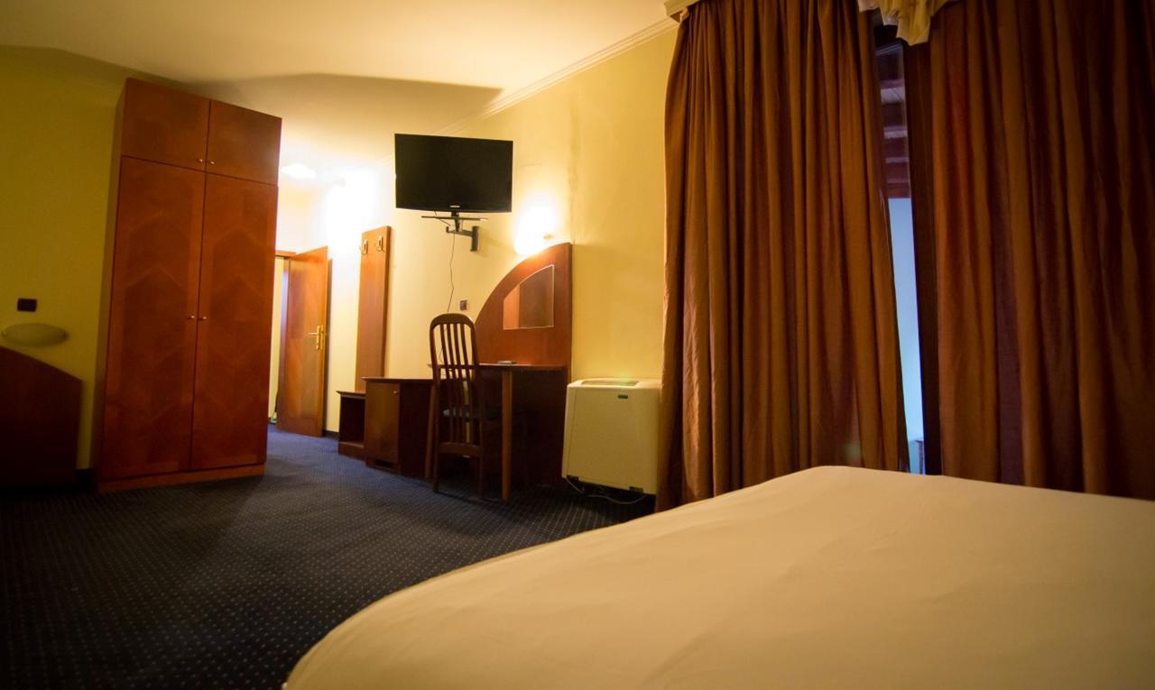 Hotel Ana Gospić Dış mekan fotoğraf