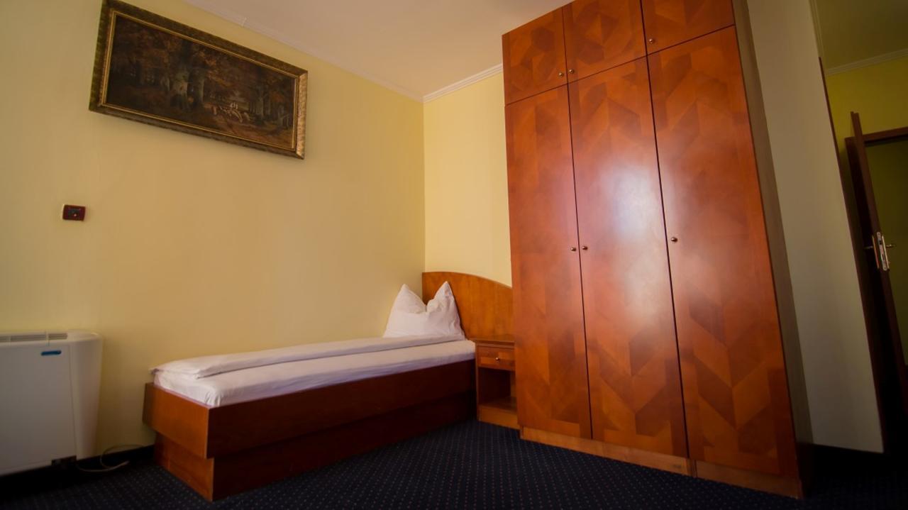 Hotel Ana Gospić Dış mekan fotoğraf