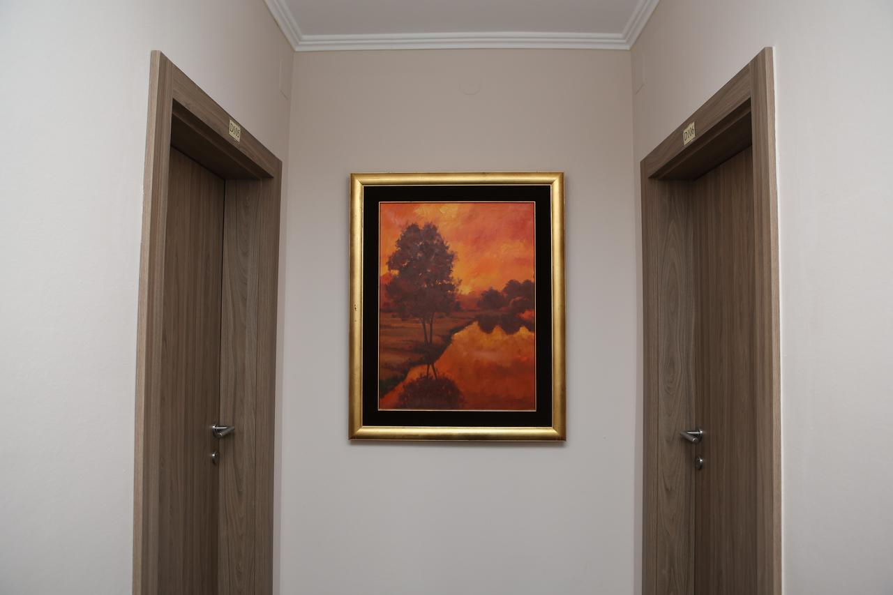 Hotel Ana Gospić Dış mekan fotoğraf